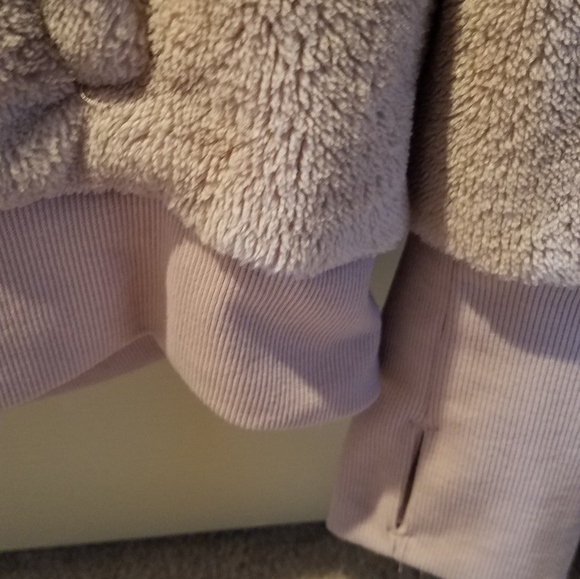 Plush fuzzy cowl neck sweater pouch pockets pink - Picture 4 of 7